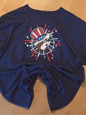 Navy Short Sleeve Graphic Tee with BUC-EE’S Cartoon Emblem